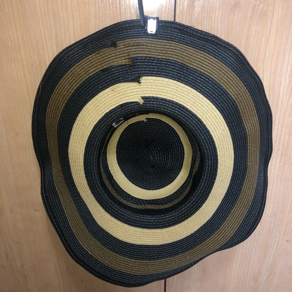 Sun hat - Picture 3 of 3